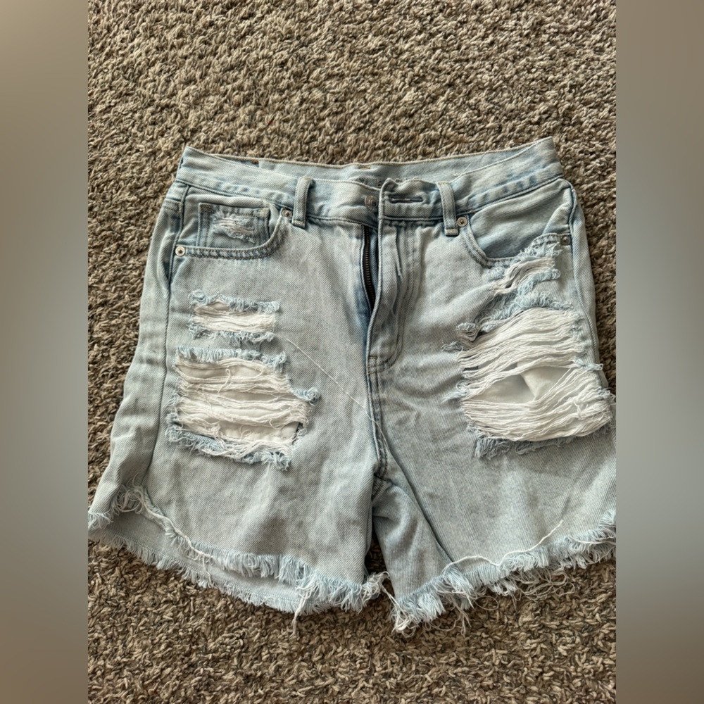 American Eagle Outfitters Frayed Light Blue Jeans